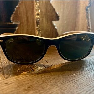 Ray-Ban Wayfarer Black and Cream Sunglasses